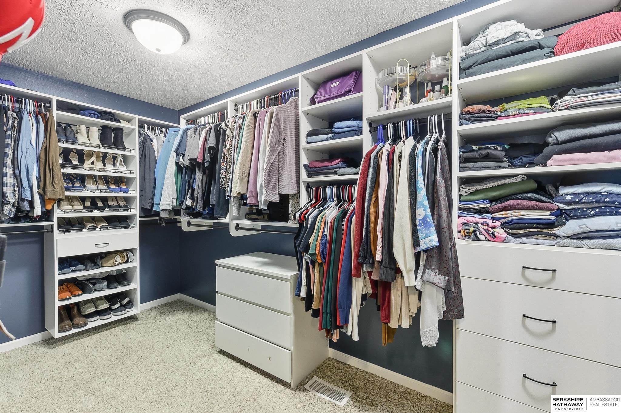 Omaha, Nebraska 68022, United States, 5 Bedrooms Bedrooms, ,3 BathroomsBathrooms,Residential,Active,227562