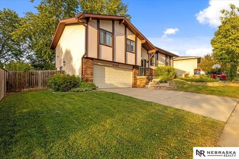 Photo of 4308 Faulkner Court, Lincoln, NE 68516 (MLS # 22534333)