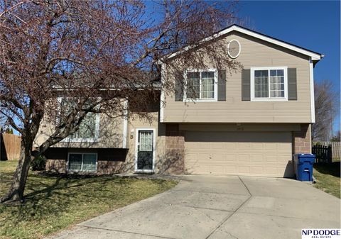 Photo of 18908 T Circle, Omaha, NE 68135 (MLS # 22604762)
