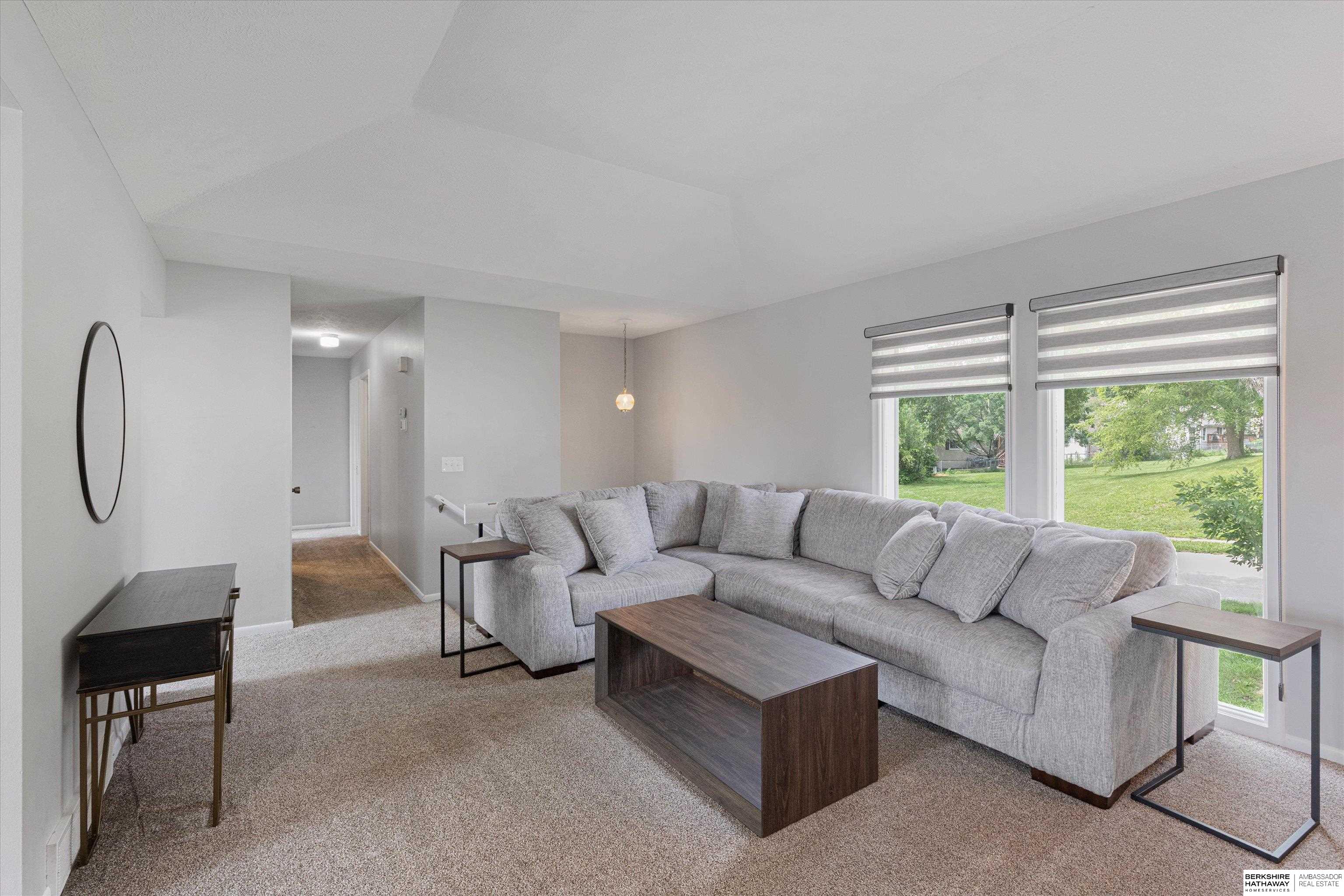 Omaha, Nebraska 68164, United States, 3 Bedrooms Bedrooms, ,2 BathroomsBathrooms,Residential,Active,147986