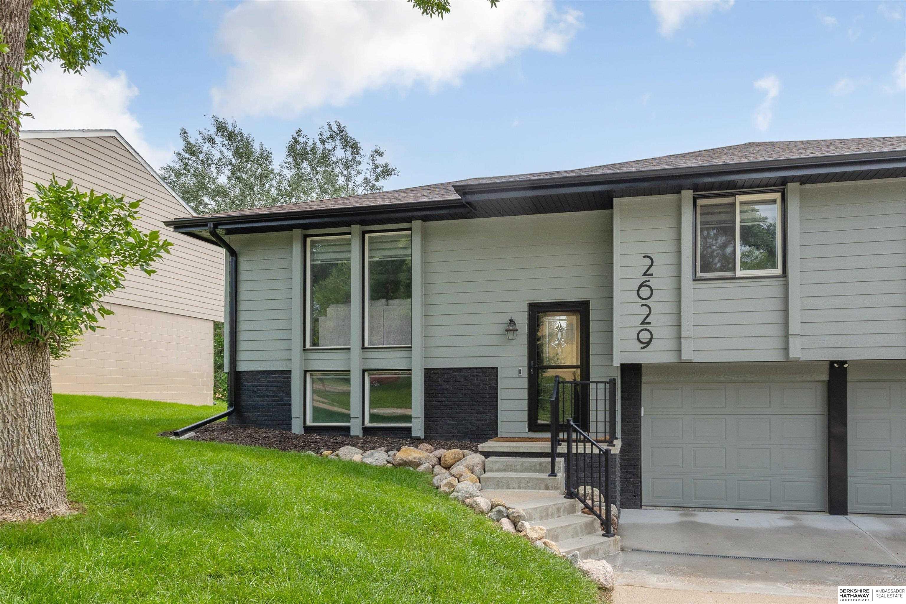 Omaha, Nebraska 68164, United States, 3 Bedrooms Bedrooms, ,2 BathroomsBathrooms,Residential,Active,147986