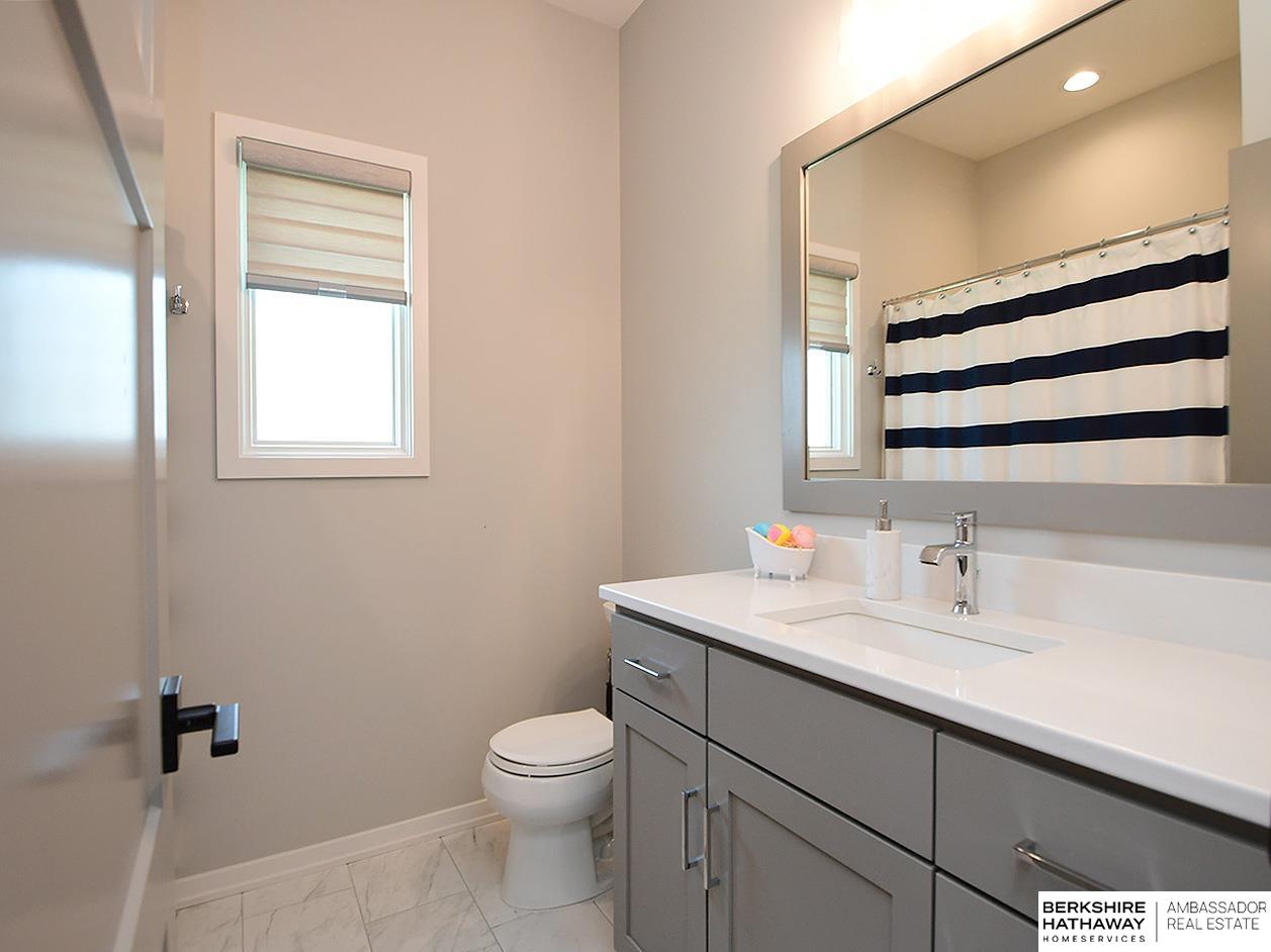 Omaha, Nebraska 68022, United States, 5 Bedrooms Bedrooms, ,3 BathroomsBathrooms,Residential,Pending,171840