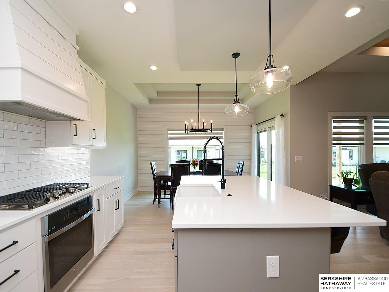 Omaha, Nebraska 68022, United States, 5 Bedrooms Bedrooms, ,3 BathroomsBathrooms,Residential,Pending,171840