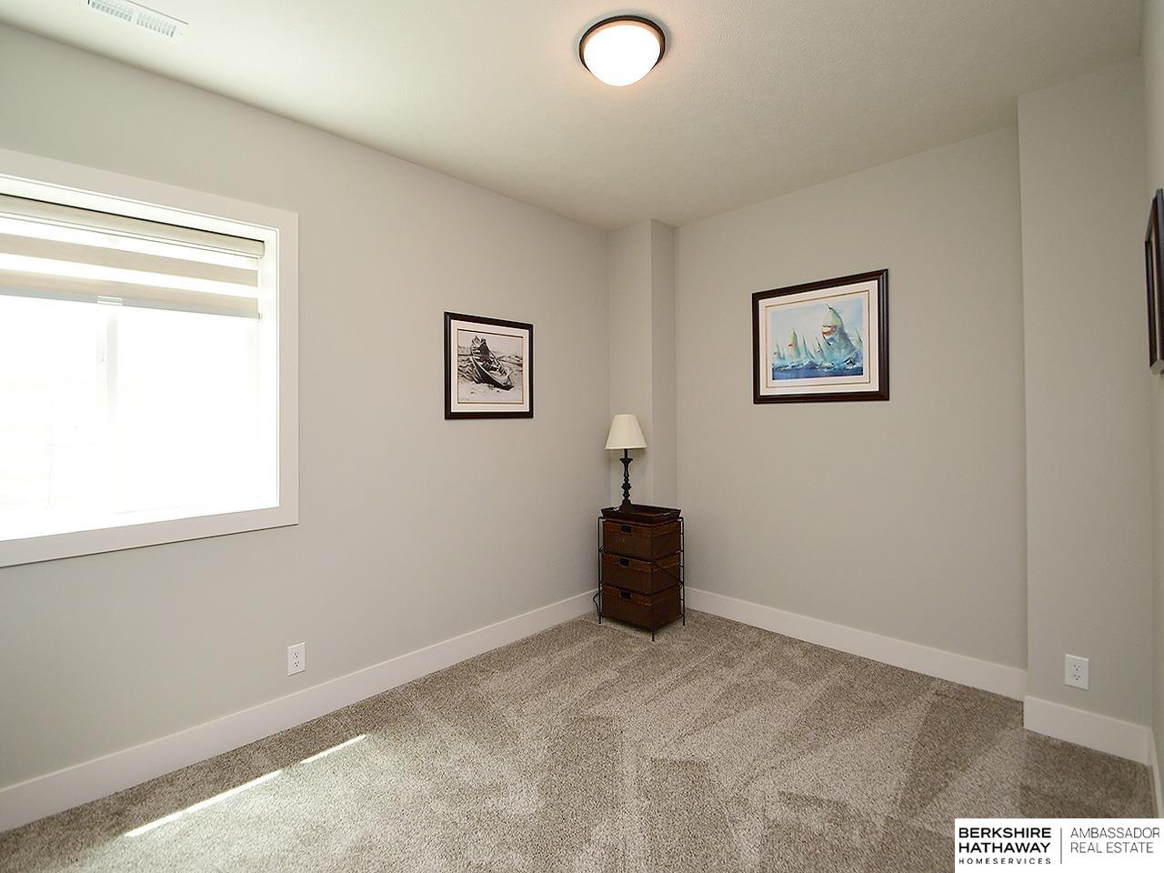 Omaha, Nebraska 68022, United States, 5 Bedrooms Bedrooms, ,3 BathroomsBathrooms,Residential,Pending,171840