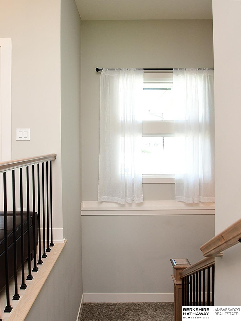 Omaha, Nebraska 68022, United States, 5 Bedrooms Bedrooms, ,3 BathroomsBathrooms,Residential,Pending,171840