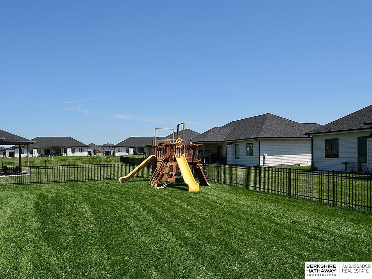 Omaha, Nebraska 68022, United States, 5 Bedrooms Bedrooms, ,3 BathroomsBathrooms,Residential,Pending,171840