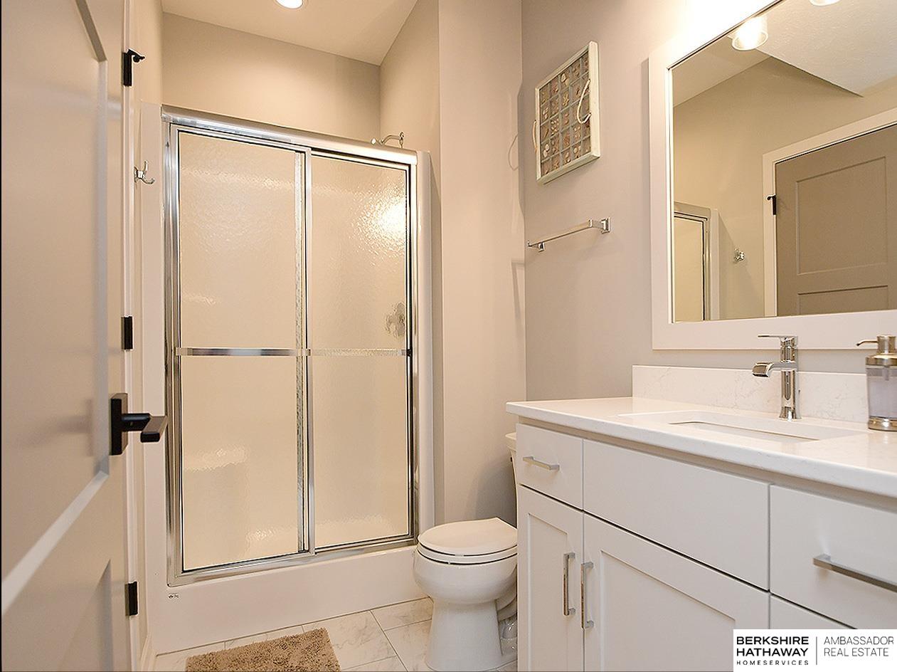 Omaha, Nebraska 68022, United States, 5 Bedrooms Bedrooms, ,3 BathroomsBathrooms,Residential,Pending,171840