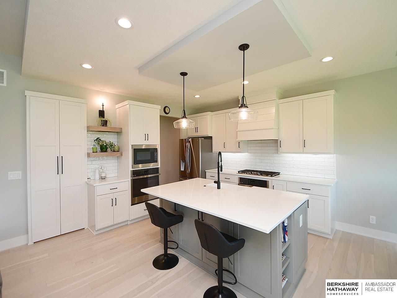 Omaha, Nebraska 68022, United States, 5 Bedrooms Bedrooms, ,3 BathroomsBathrooms,Residential,Pending,171840