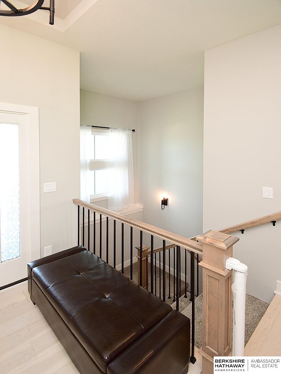 Omaha, Nebraska 68022, United States, 5 Bedrooms Bedrooms, ,3 BathroomsBathrooms,Residential,Pending,171840