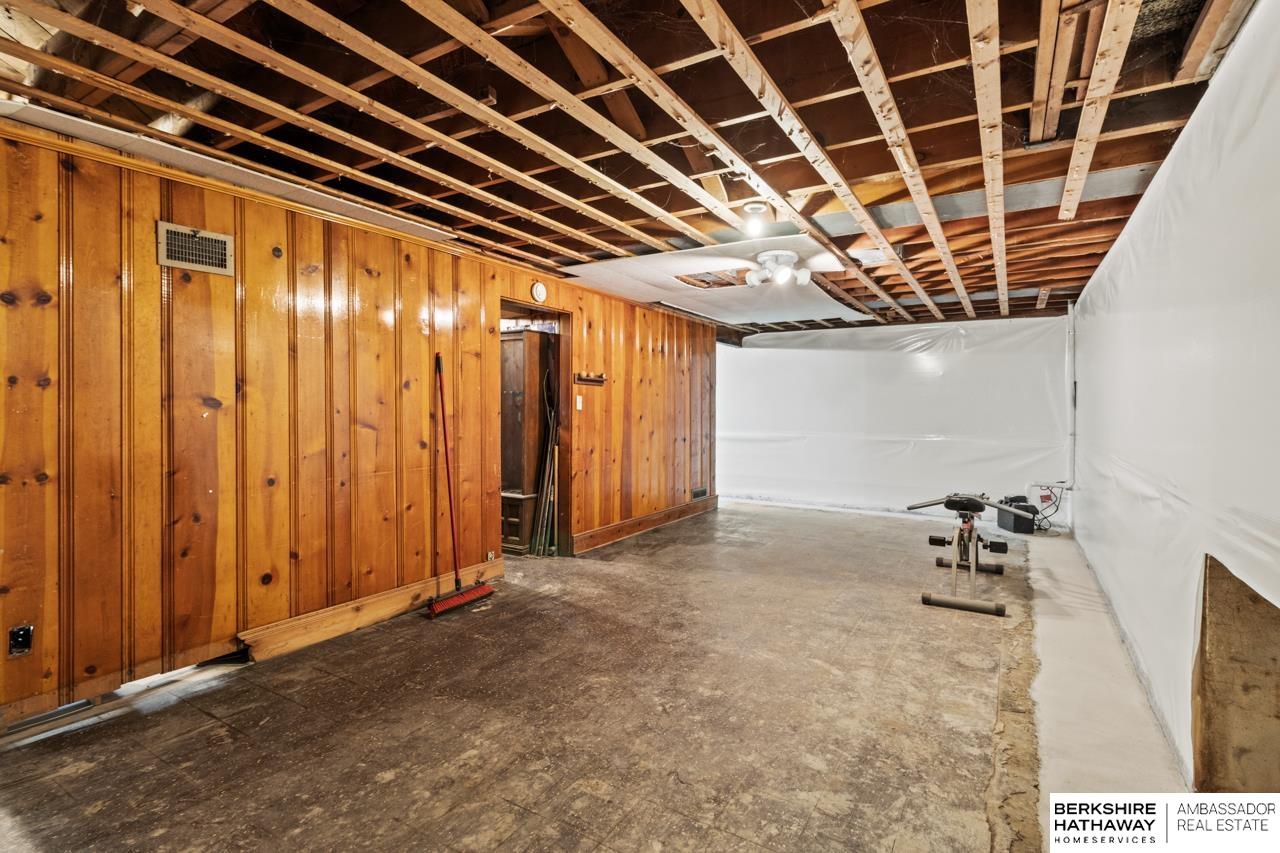 Lincoln, Nebraska 68502, United States, 2 Bedrooms Bedrooms, ,1 BathroomBathrooms,Residential,Active,115460