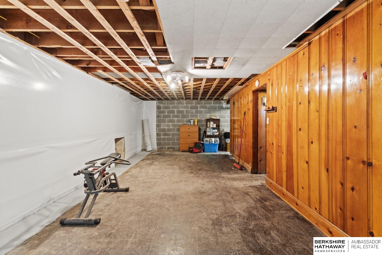 Lincoln, Nebraska 68502, United States, 2 Bedrooms Bedrooms, ,1 BathroomBathrooms,Residential,Active,115460