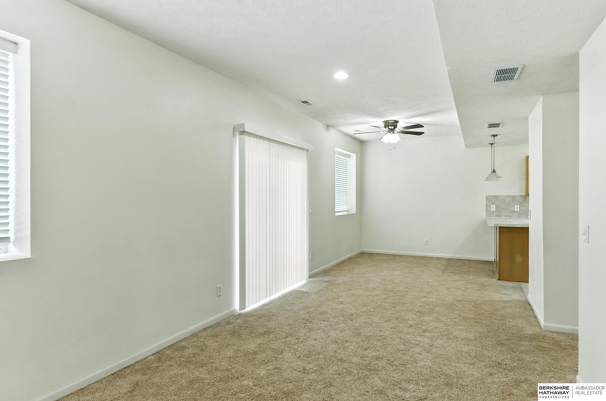 Omaha, Nebraska 68136, United States, 3 Bedrooms Bedrooms, ,4 BathroomsBathrooms,Residential,Active,188970