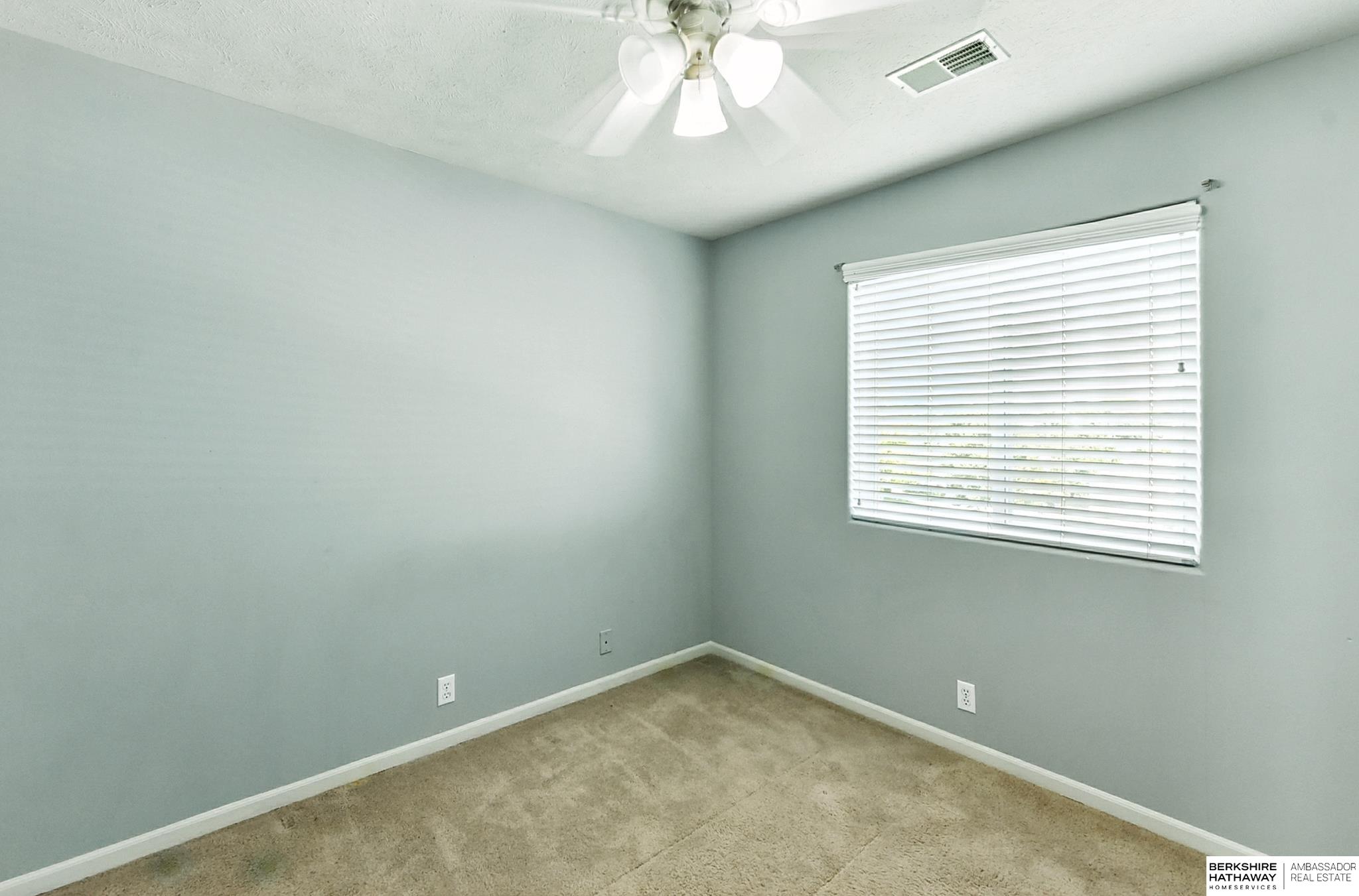 Omaha, Nebraska 68136, United States, 3 Bedrooms Bedrooms, ,4 BathroomsBathrooms,Residential,Active,188970