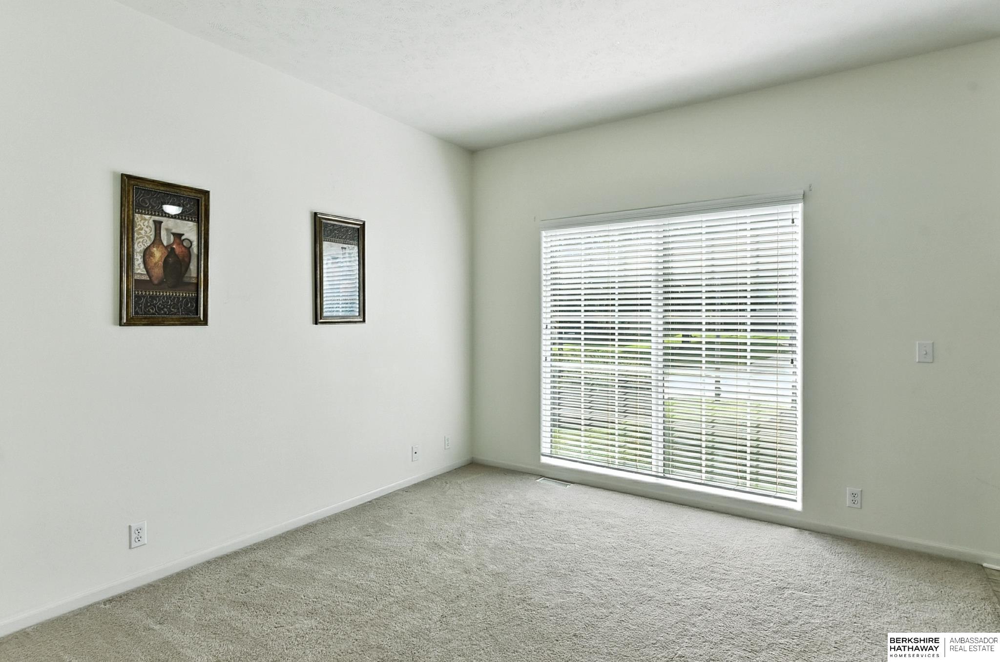 Omaha, Nebraska 68136, United States, 3 Bedrooms Bedrooms, ,4 BathroomsBathrooms,Residential,Active,188970