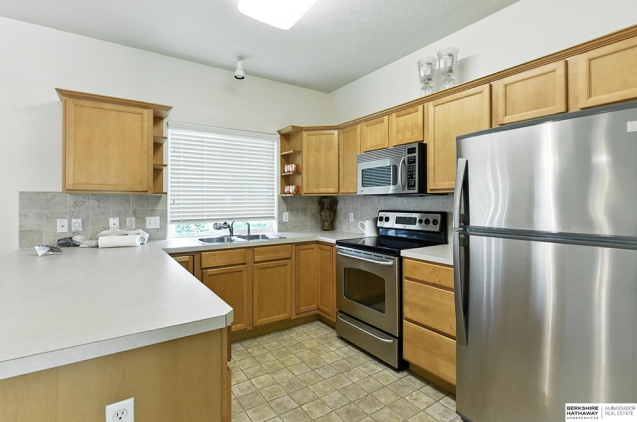 Omaha, Nebraska 68136, United States, 3 Bedrooms Bedrooms, ,4 BathroomsBathrooms,Residential,Active,188970