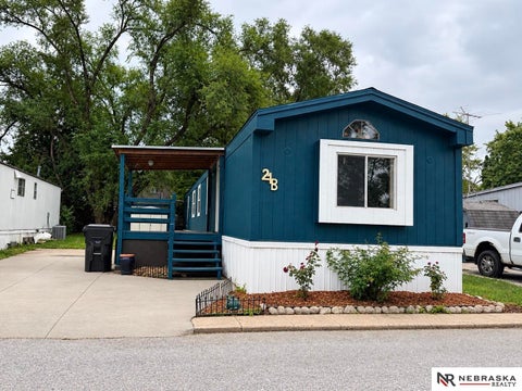 Photo of 2007 Betz Road #21B, Bellevue, NE 68005 (MLS # 22627448)
