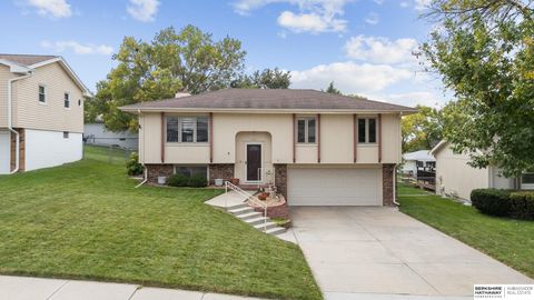 Photo of 10917 V Street, Omaha, NE 68137 (MLS # 22528709)
