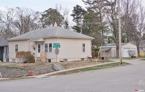 Photo of 5401 Pioneers Boulevard, Lincoln, NE 68516 (MLS # 22606724)