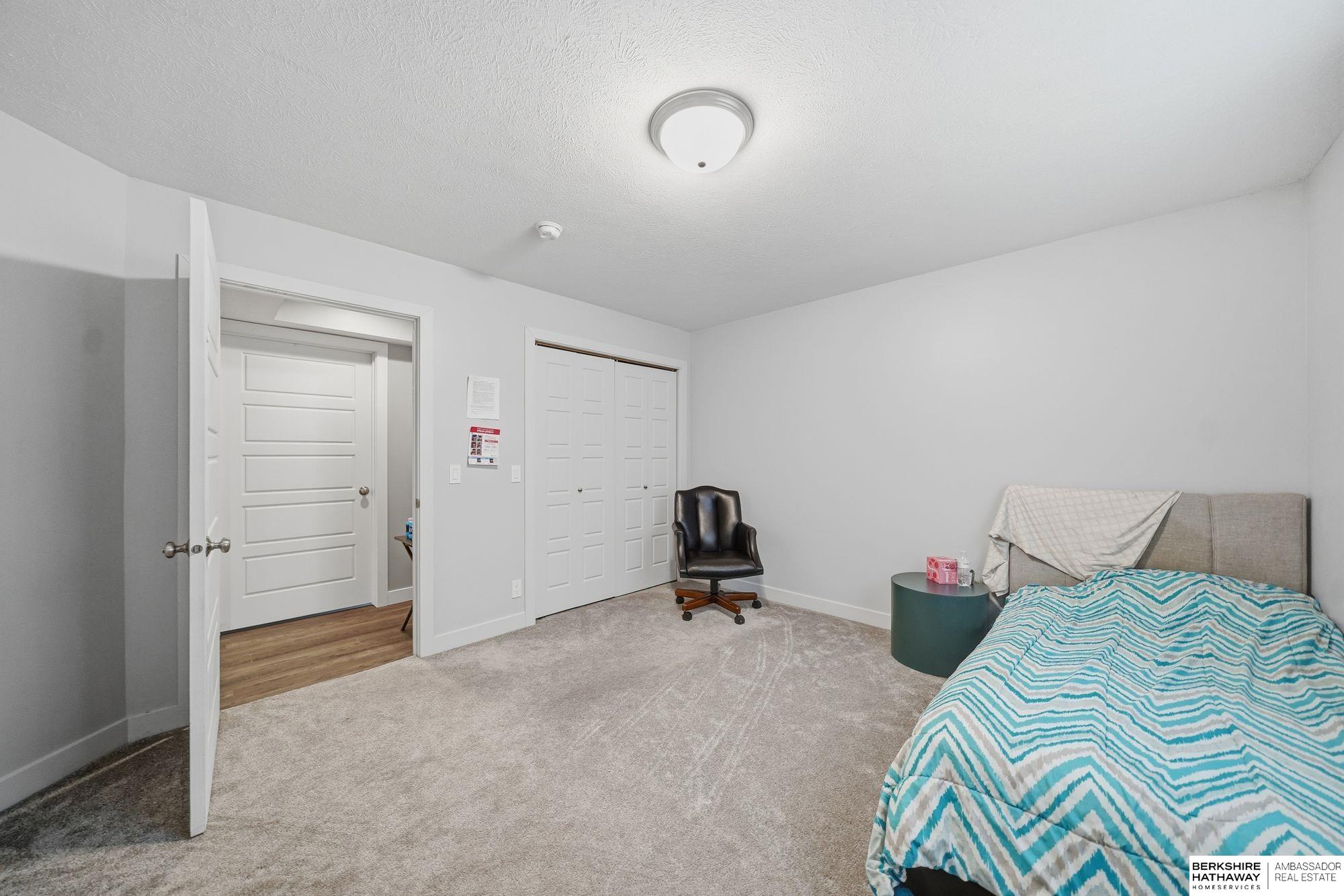 Lincoln, Nebraska 68516, United States, 4 Bedrooms Bedrooms, ,3 BathroomsBathrooms,Residential,Active,251002