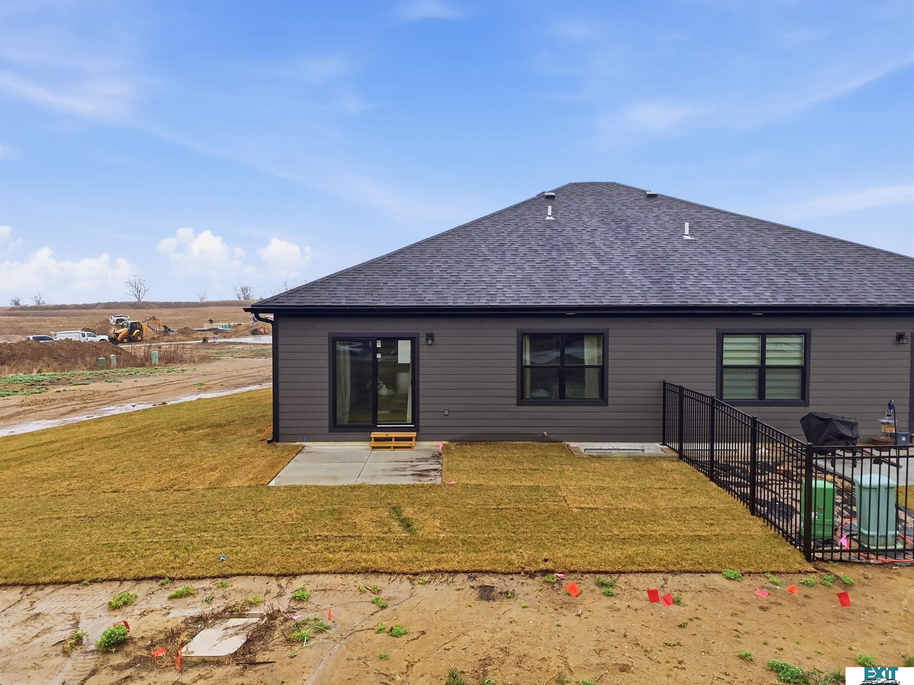 10200 Hascall Circle - Photo 4