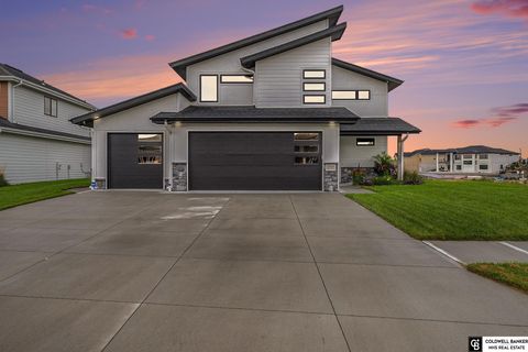 Photo of 28569 Jessie Circle, Valley, NE 68064 (MLS # 22529695)