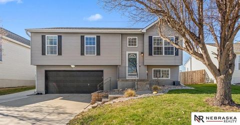Photo of 16021 Robin Drive, Omaha, NE 68136 (MLS # 22608240)