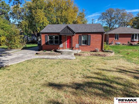 Photo of 3460 Richmond Road, Lincoln, NE 68504 (MLS # 22535200)