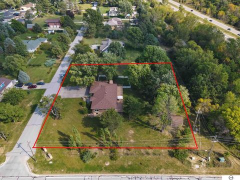 Photo of 5903 Longview Street, Papillion, NE 68133 (MLS # 22528465)