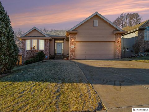 Photo of 4915 Fountain Drive, Bellevue, NE 68133 (MLS # 22601317)