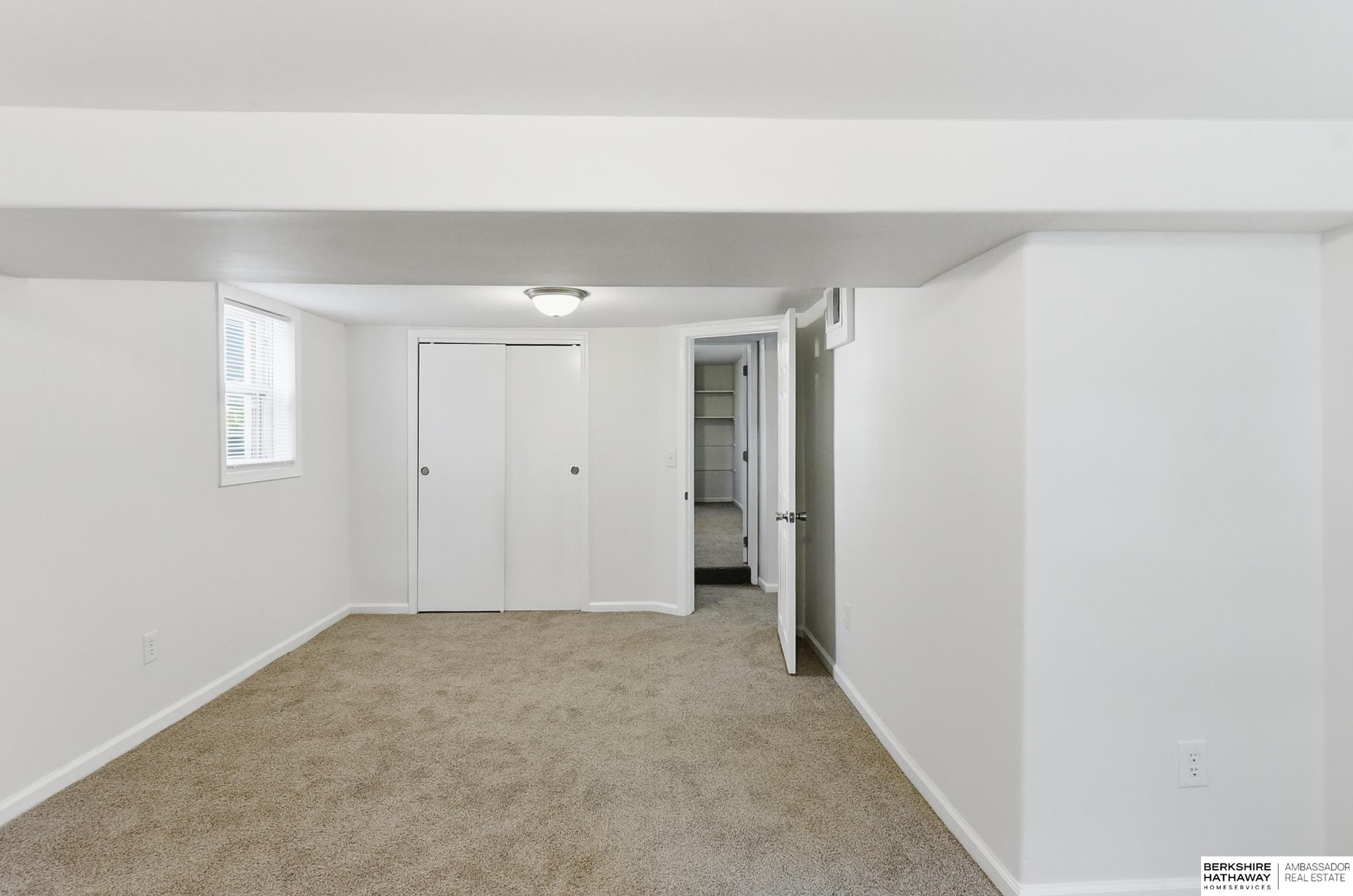 Omaha, Nebraska 68104, United States, 4 Bedrooms Bedrooms, ,2 BathroomsBathrooms,Residential,Active,231324