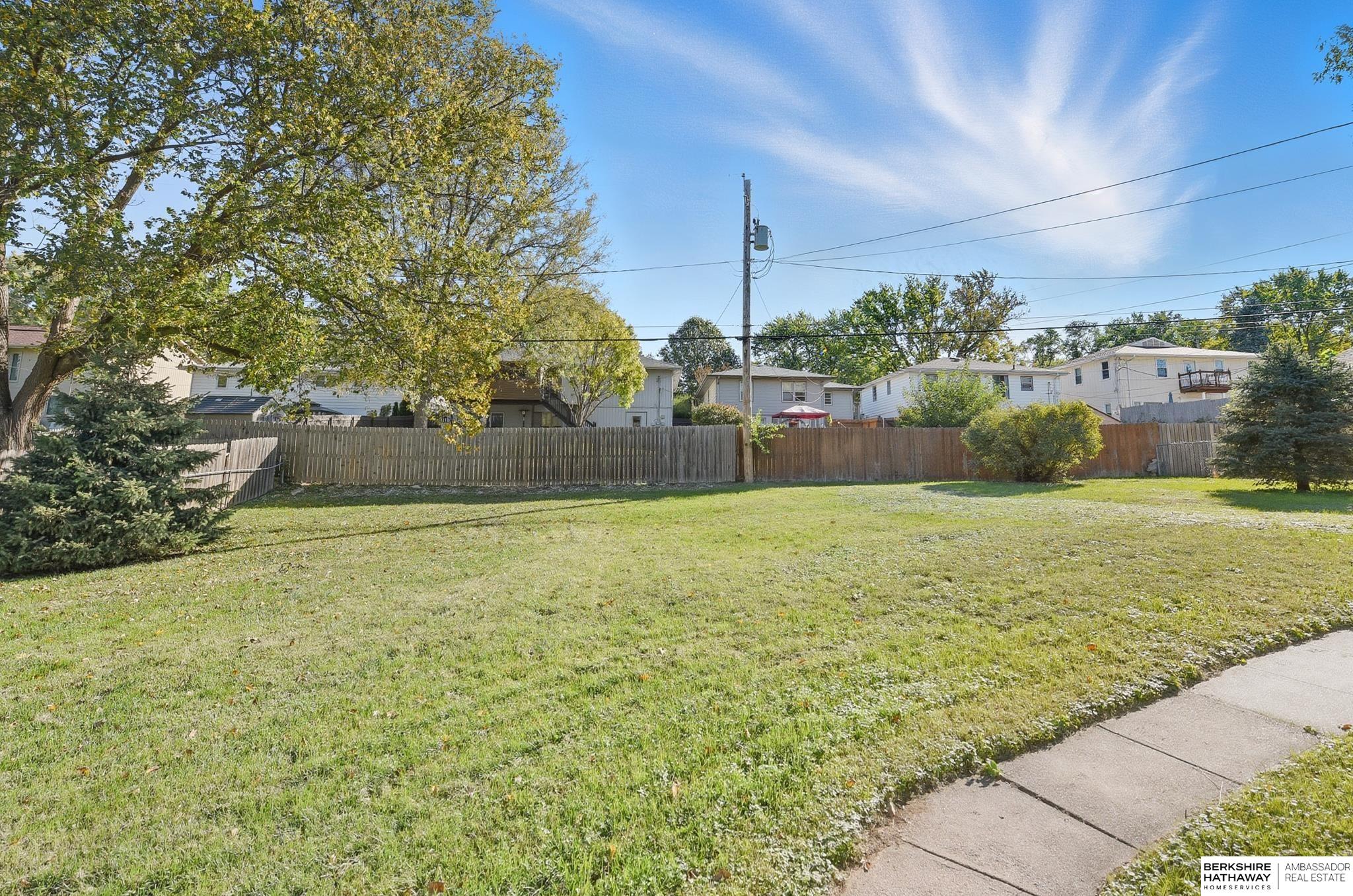 Omaha, Nebraska 68104, United States, 4 Bedrooms Bedrooms, ,2 BathroomsBathrooms,Residential,Active,231324