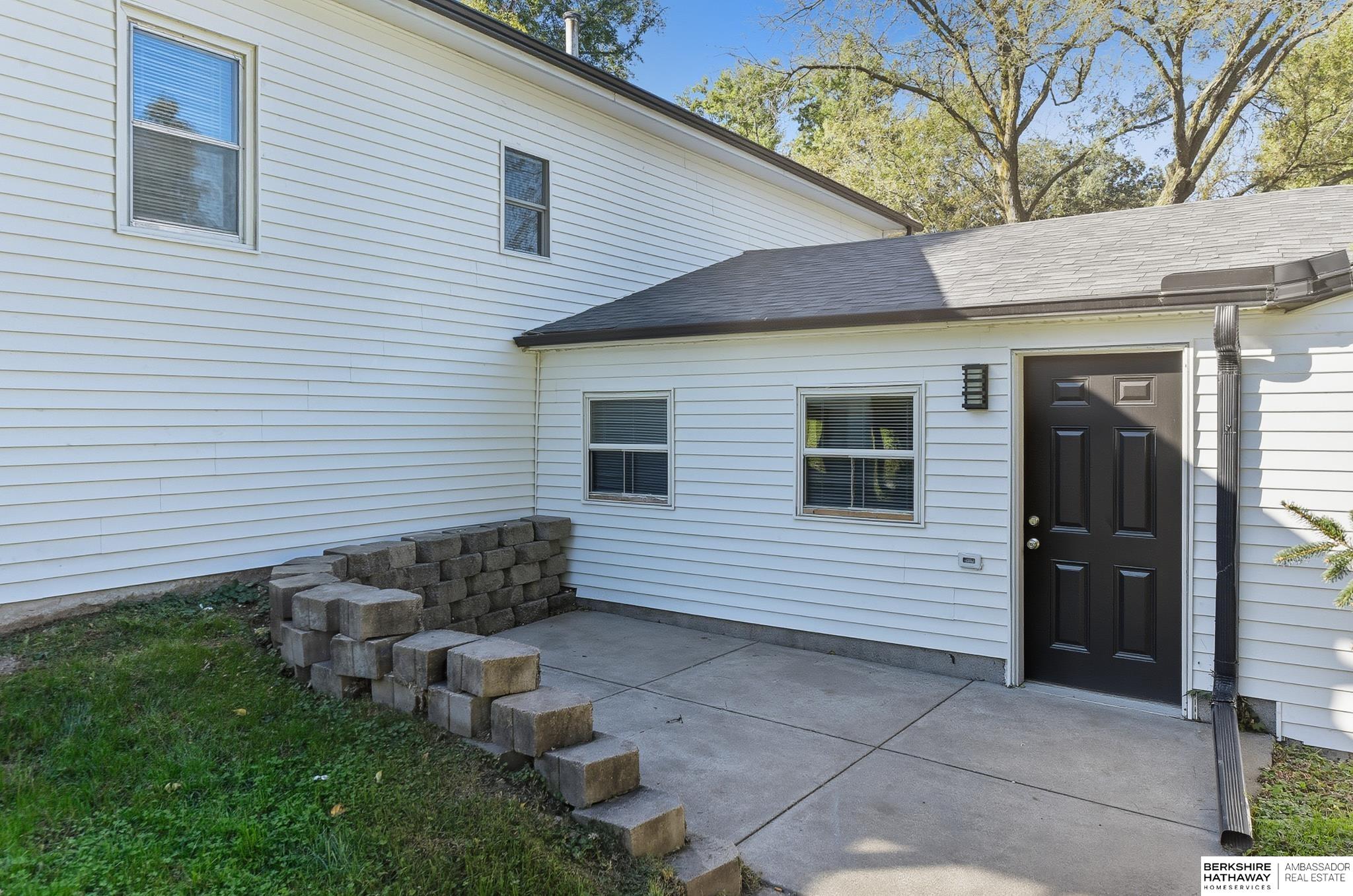 Omaha, Nebraska 68104, United States, 4 Bedrooms Bedrooms, ,2 BathroomsBathrooms,Residential,Active,231324