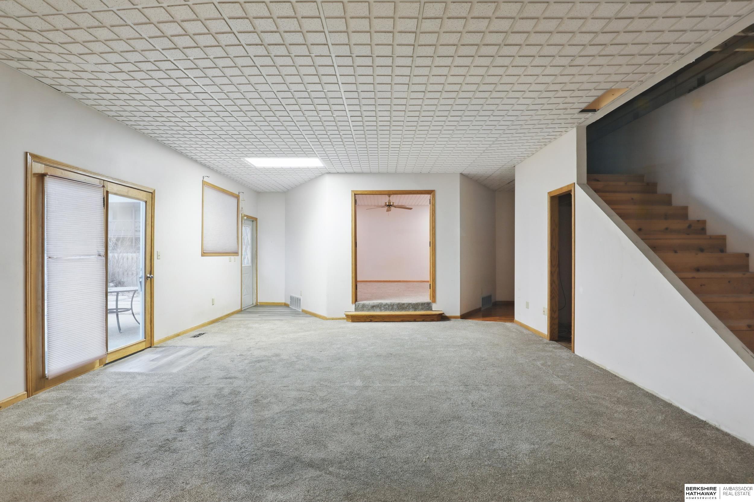 Lincoln, Nebraska 68502, United States, 8 Bedrooms Bedrooms, ,6 BathroomsBathrooms,Residential,Active,93840