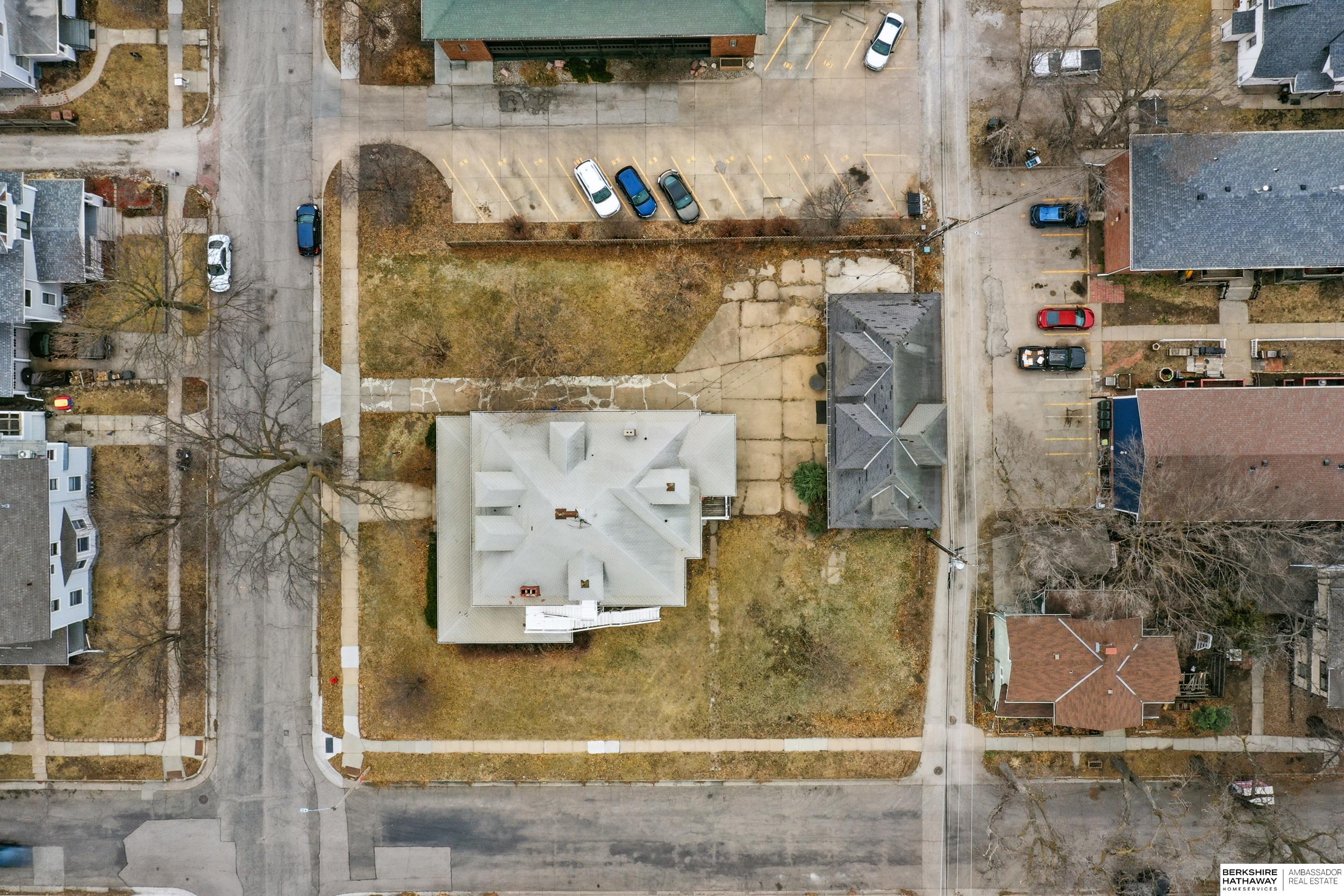 Lincoln, Nebraska 68502, United States, 8 Bedrooms Bedrooms, ,6 BathroomsBathrooms,Residential,Active,93840