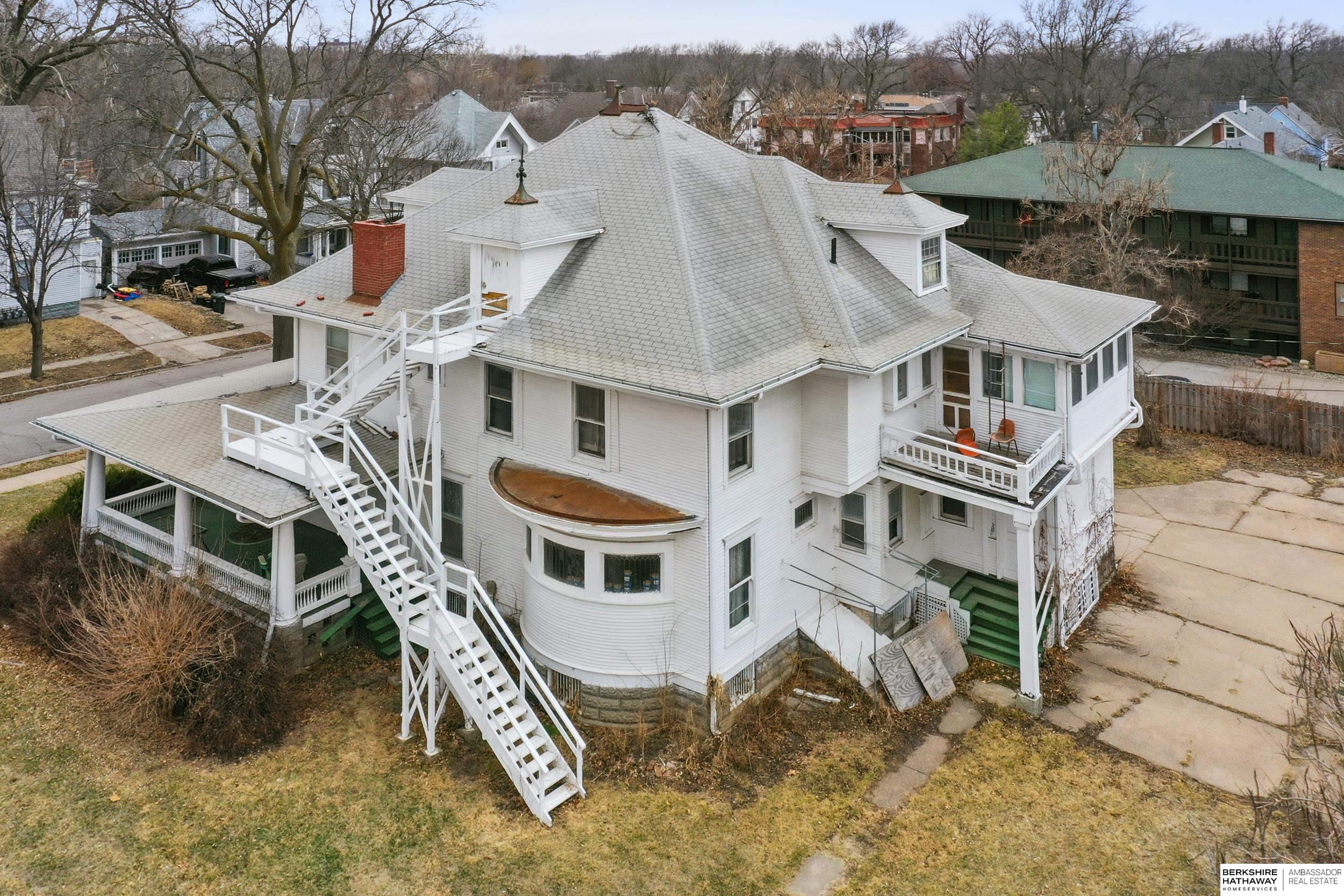 Lincoln, Nebraska 68502, United States, 8 Bedrooms Bedrooms, ,6 BathroomsBathrooms,Residential,Active,93840