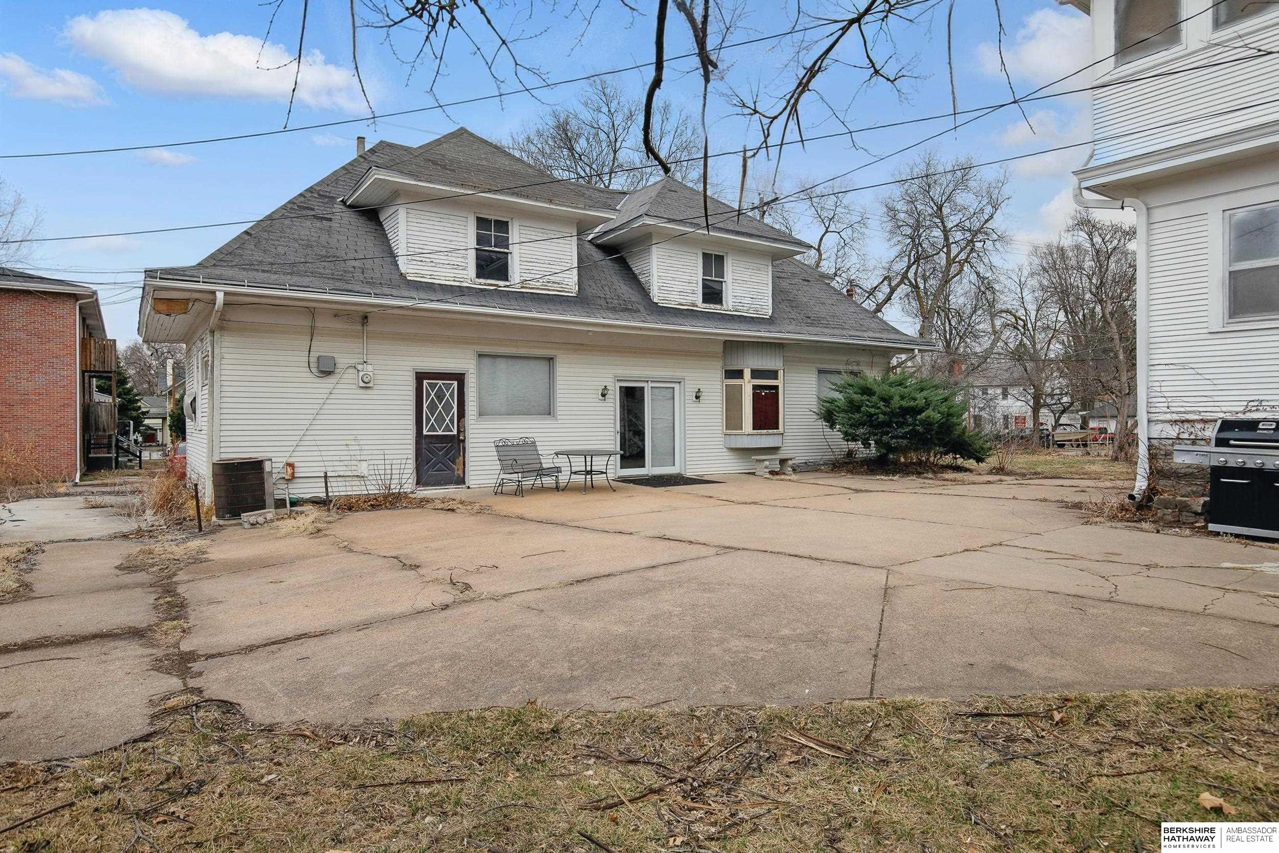 Lincoln, Nebraska 68502, United States, 8 Bedrooms Bedrooms, ,6 BathroomsBathrooms,Residential,Active,93840