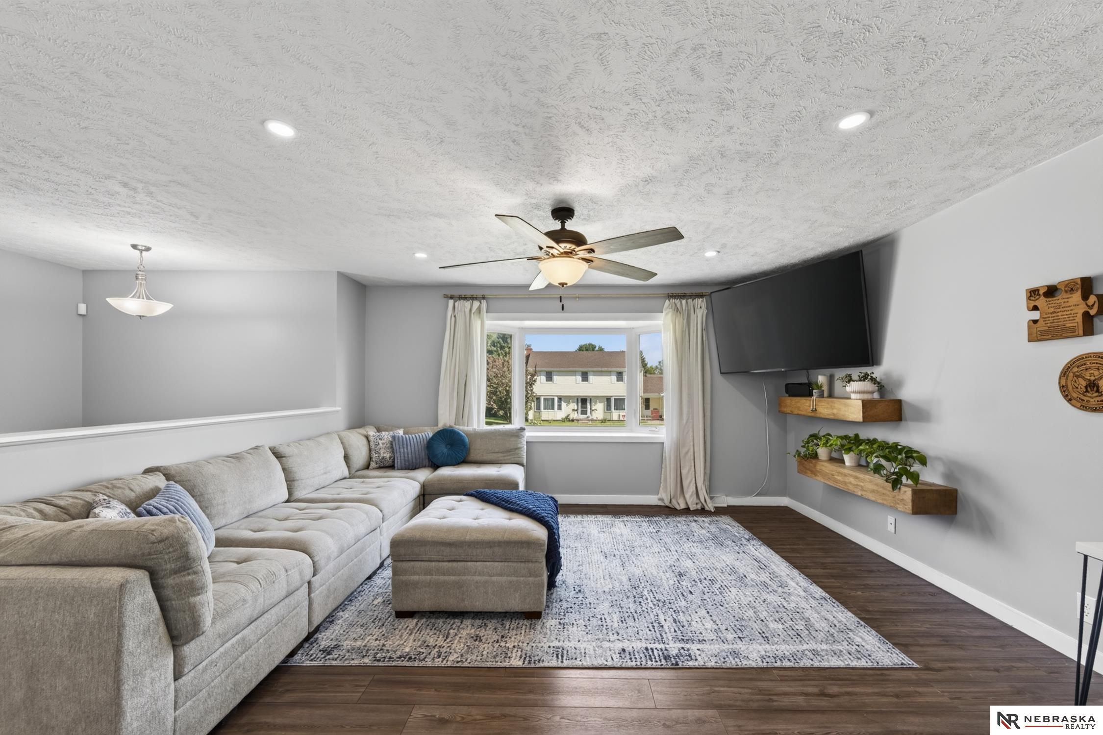 3405 Redwing Drive