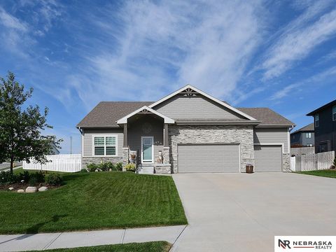 Photo of 11976 S 113th Street, Papillion, NE 68046 (MLS # 22612678)