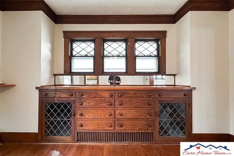 Photo of 2512 Pinkney Street, Omaha, NE 68111 (MLS # 22605514)