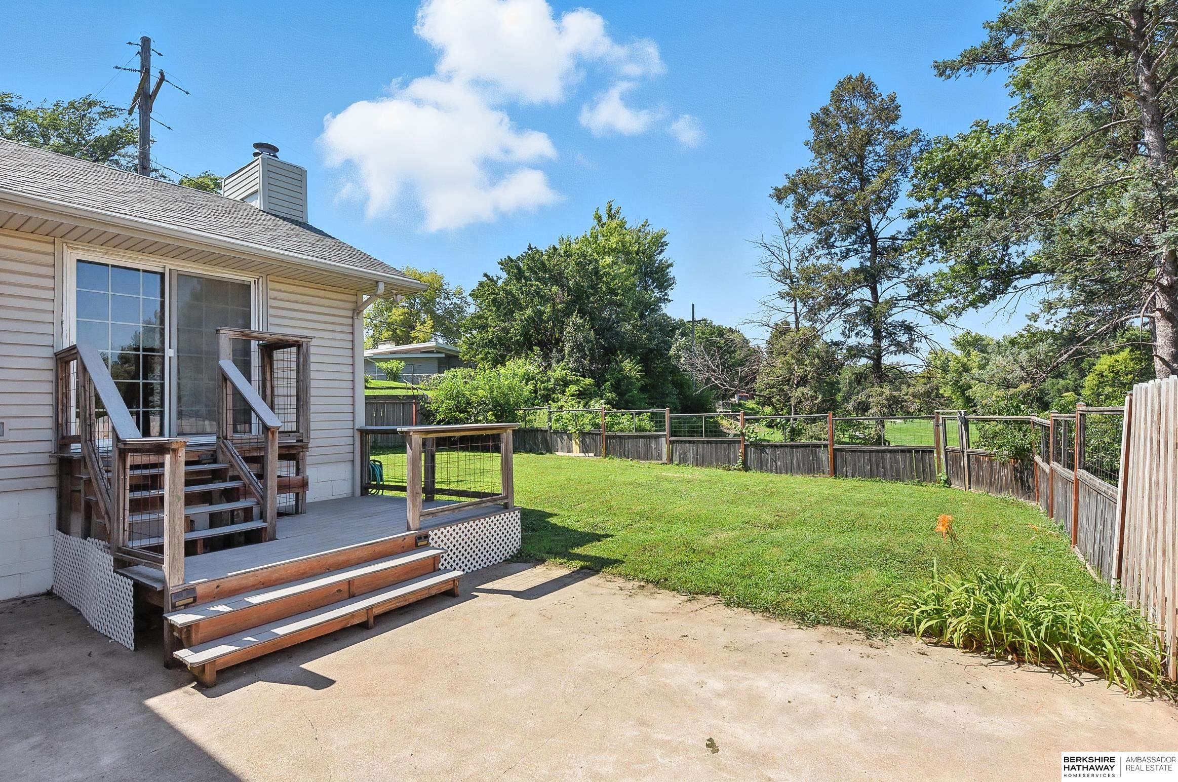 Omaha, Nebraska 68105, United States, 4 Bedrooms Bedrooms, ,3 BathroomsBathrooms,Residential,Active,229372