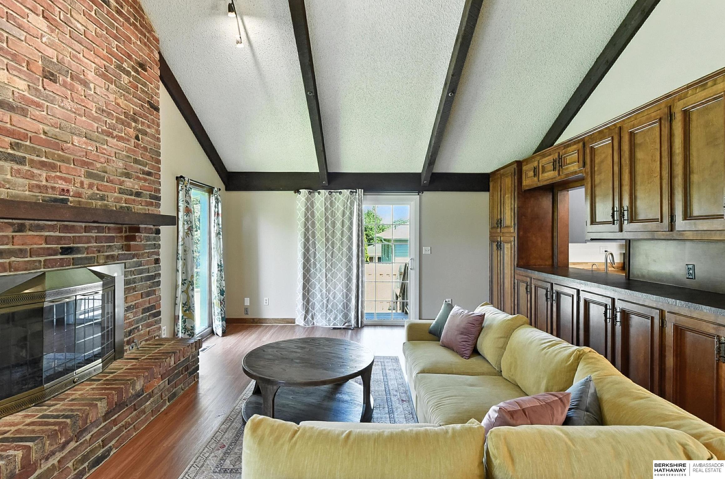 Omaha, Nebraska 68105, United States, 4 Bedrooms Bedrooms, ,3 BathroomsBathrooms,Residential,Active,229372