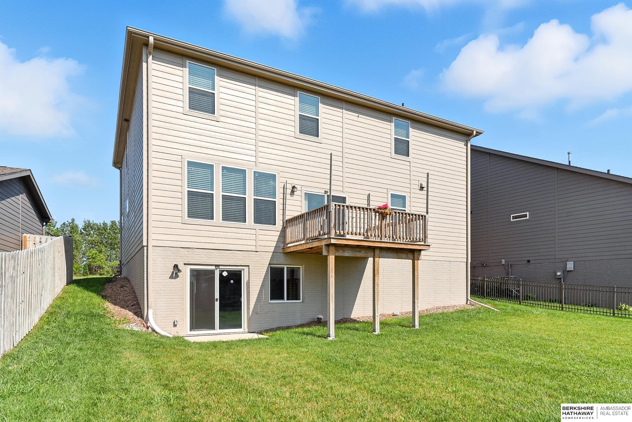 Elkhorn, Nebraska 68022, United States, 4 Bedrooms Bedrooms, ,3 BathroomsBathrooms,Residential,Active,181701