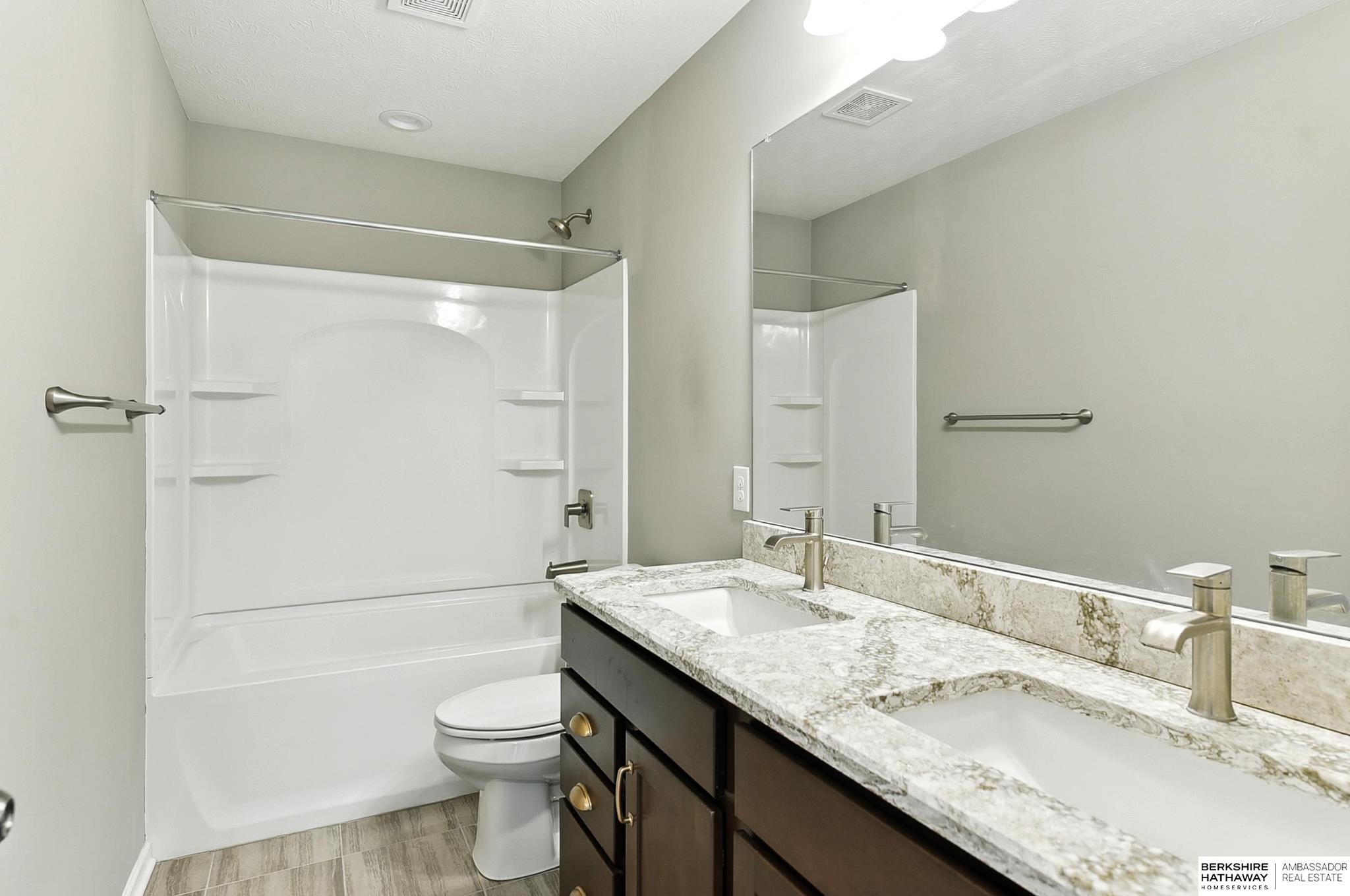 Elkhorn, Nebraska 68022, United States, 4 Bedrooms Bedrooms, ,3 BathroomsBathrooms,Residential,Active,181701