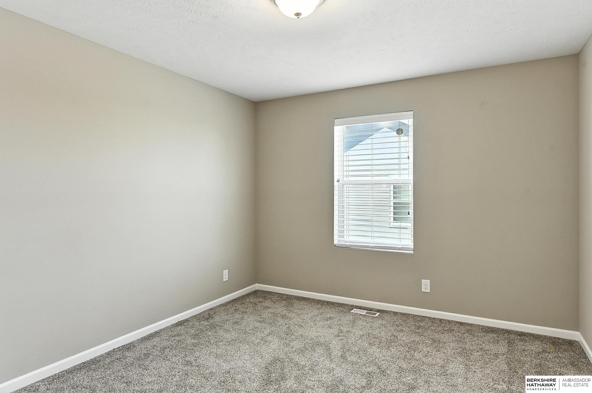 Elkhorn, Nebraska 68022, United States, 4 Bedrooms Bedrooms, ,3 BathroomsBathrooms,Residential,Active,181701