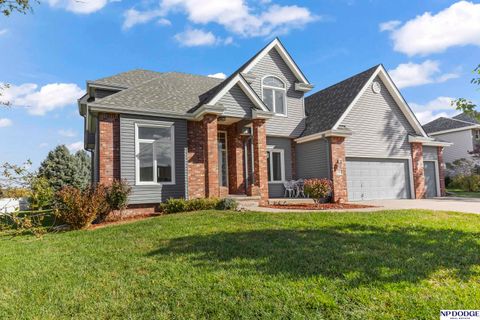 Photo of 1126 Joy Circle, Papillion, NE 68046 (MLS # 22531369)