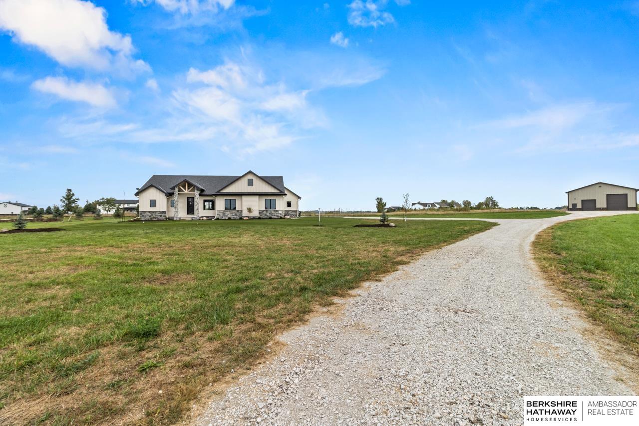 Blair, Nebraska 68008, United States, 4 Bedrooms Bedrooms, ,3 BathroomsBathrooms,Residential,Active,221884