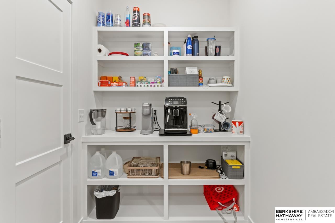 Blair, Nebraska 68008, United States, 4 Bedrooms Bedrooms, ,3 BathroomsBathrooms,Residential,Active,221884