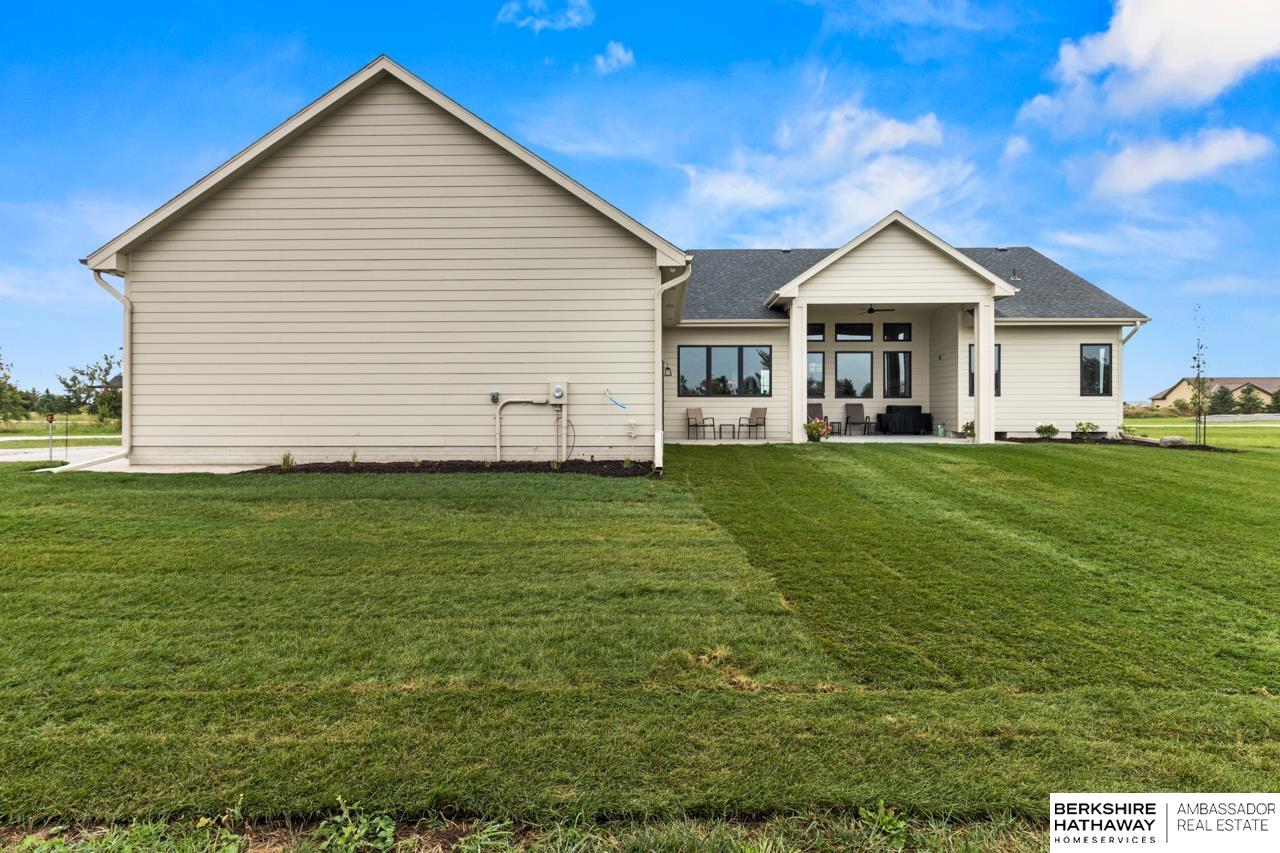 Blair, Nebraska 68008, United States, 4 Bedrooms Bedrooms, ,3 BathroomsBathrooms,Residential,Active,221884