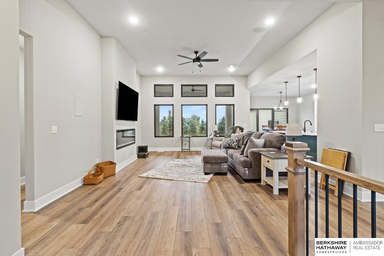 Blair, Nebraska 68008, United States, 4 Bedrooms Bedrooms, ,3 BathroomsBathrooms,Residential,Active,221884