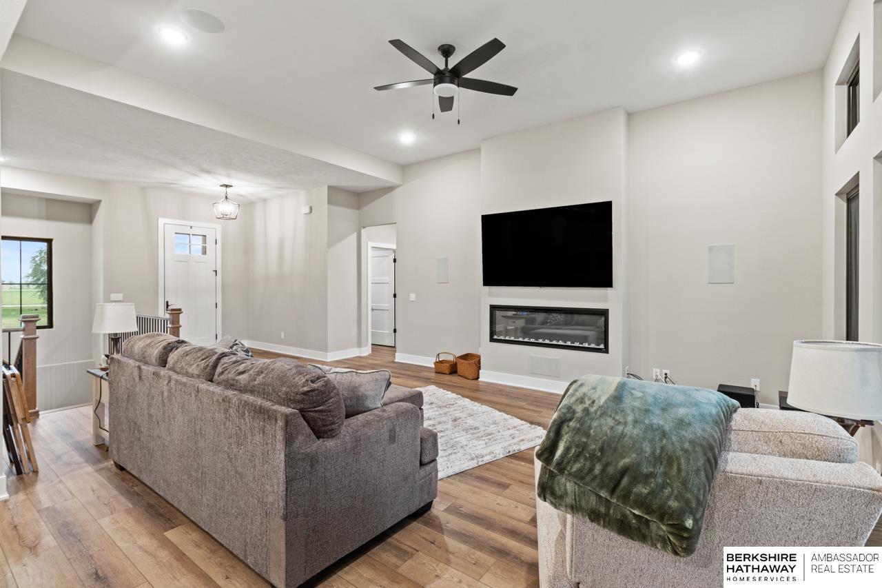 Blair, Nebraska 68008, United States, 4 Bedrooms Bedrooms, ,3 BathroomsBathrooms,Residential,Active,221884